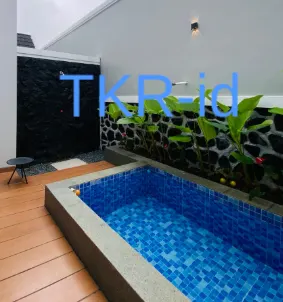Perbaikan Kolam Renang Bocor